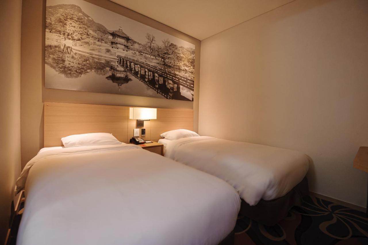 Travelodge Myeongdong Euljiro Seoul Exterior photo