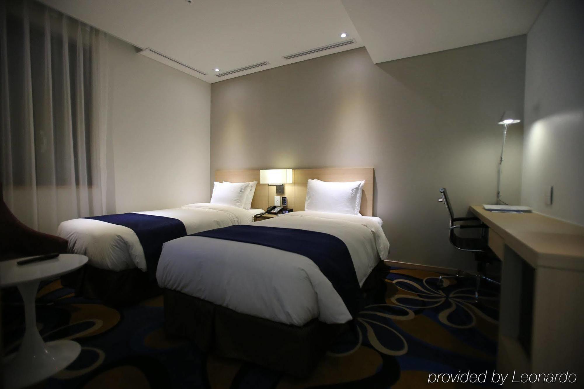 Travelodge Myeongdong Euljiro Seoul Exterior photo